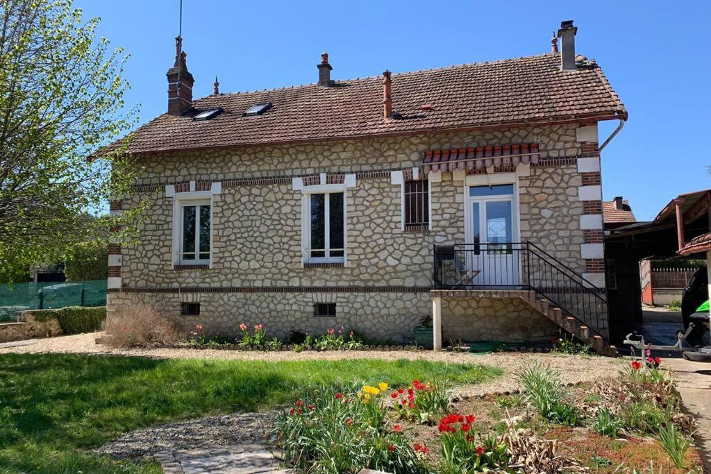 Bourgogne Villa Familiale Saint-Julien-du-Sault Exterior foto
